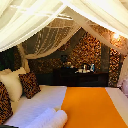 Atha Safari Resort & Riverside Camping Udawalawe Exterior photo