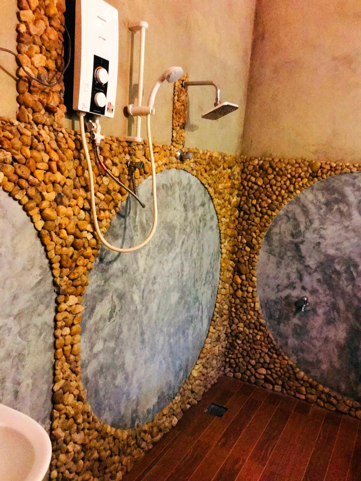 Atha Safari & Riverside Villa *